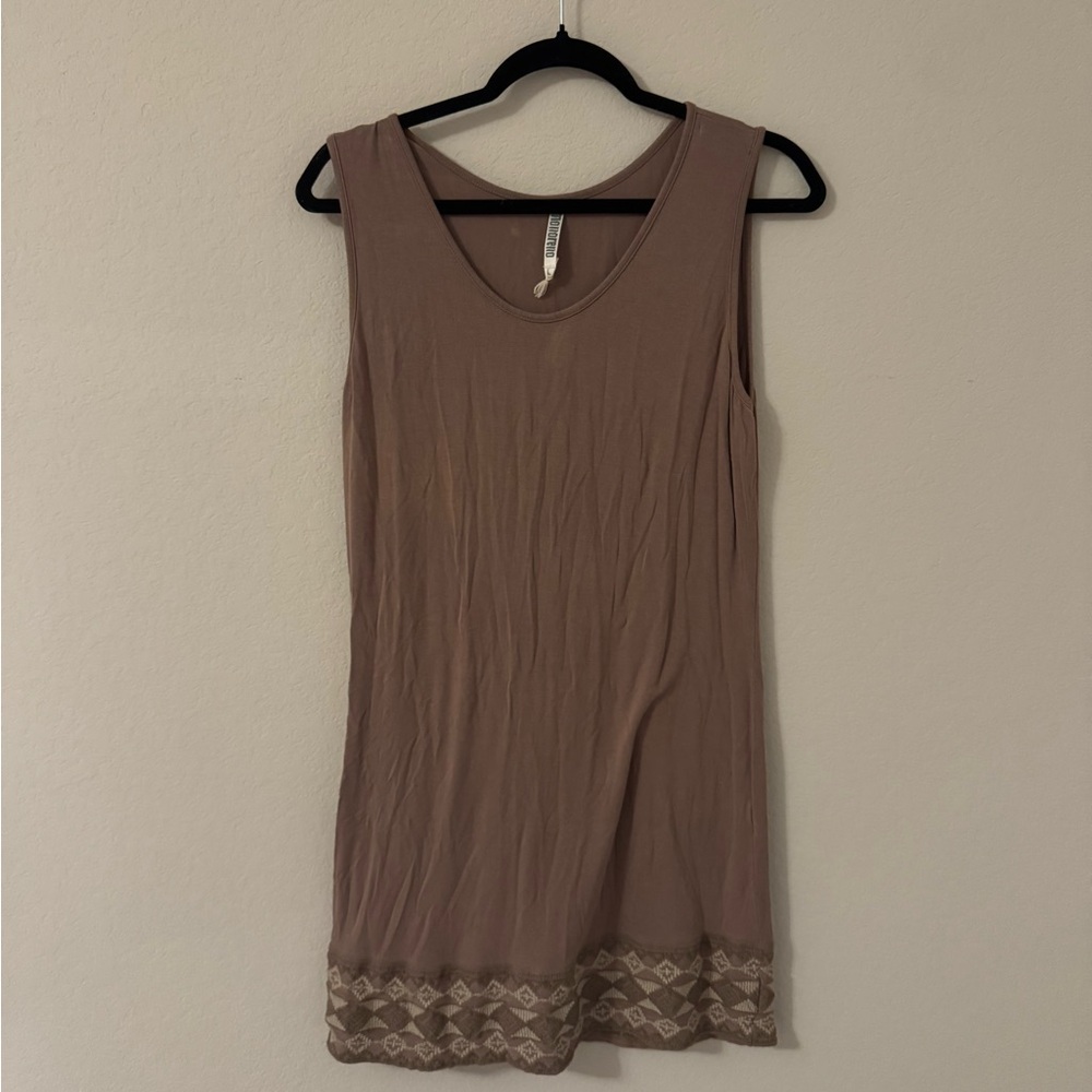 Women’s Tan Dress with Embroidered hem in Large Monoreno